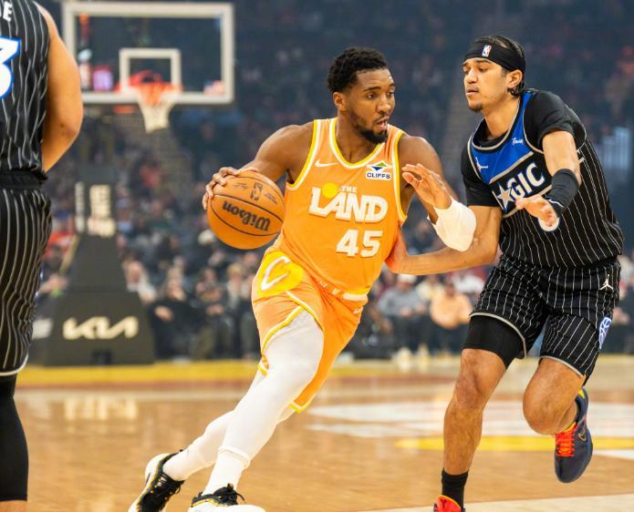 葡京娱乐场-班凯罗37分完胜探花郎，米切尔45+4+4，骑士双杀魔术豪取四连胜