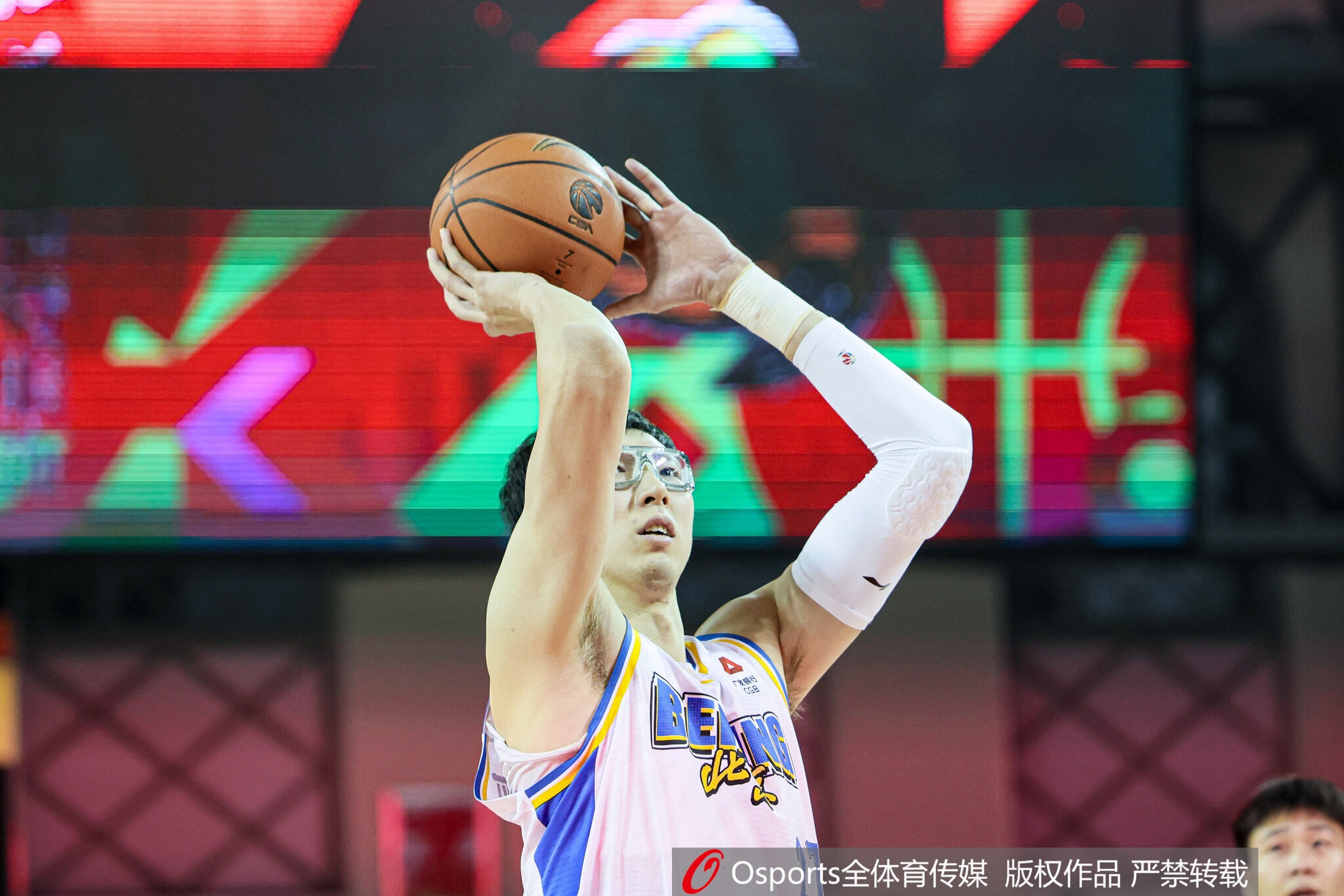 葡京娱乐场-媒体人：北京进攻越打越简单变成单打队 效率一旦不行就很难打了